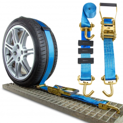 Fahrzeugtransporter mit Seilwinde
